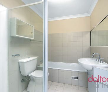 Three Bedroom Townhouse in Perfect Location! - Photo 6