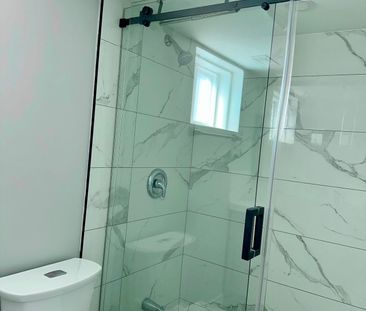 For Lease - 203 Van Dusen Boulevard, Toronto, Ontario - Photo 4