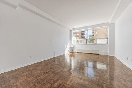 For Lease - 2500 Bathurst Street Unit# 105, Toronto, Ontario - Photo 4