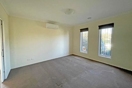 9 Holland Street, Drouin. - Photo 5