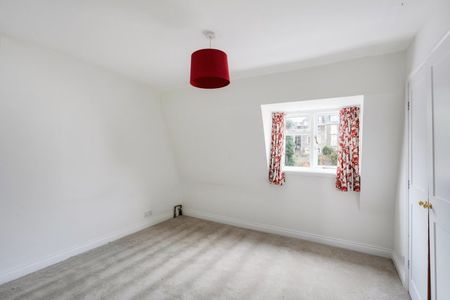 2 Bed Flat - Photo 5