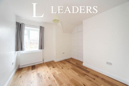 4 bedroom terraced house to rent - Photo 5