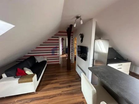 Pronájem podkrovního bytu 2+kk, 47 m - Фото 4