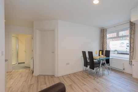 42a Castlereagh Place, Belfast, BT5 4NN - Photo 2