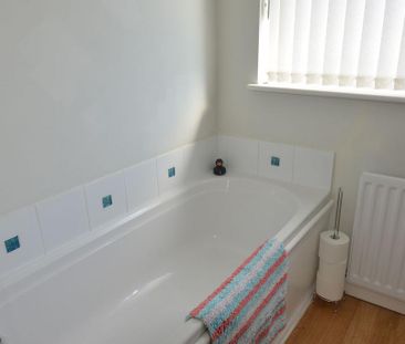 3 bedroom detached house to rent - Photo 5