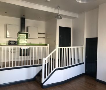 2 Bed Flat, Church Road, BS5 - Photo 5