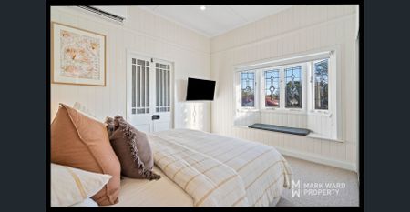 RENOVATED 3-BED CHARACTER QUEENSLANDER WITH SPACIOUS BACKYARD AND SECURE SHED - Photo 5