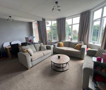 2 bedroom flat to rent - Photo 2