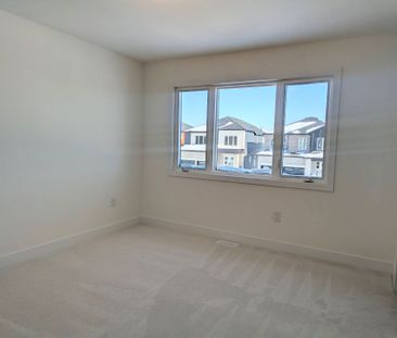 For Lease - 67 Creighton Drive, Loyalist, Ontario - Photo 4