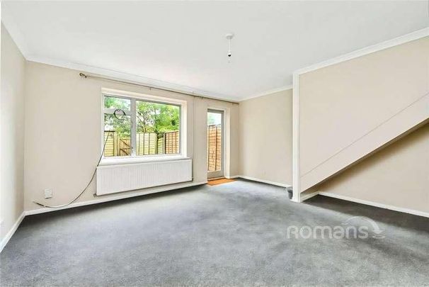 Park Road, Farnborough, Hampshire, GU14 - Photo 1