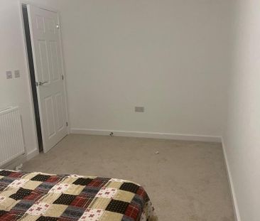 1 bedroom in a house share to rent - Photo 6