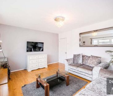 Homecroft Gardens, Loughton - Photo 1