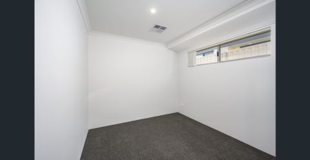 Charming Family Home in Eglinton - Photo 4