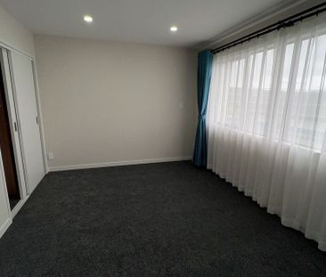 4 bedrooms in Glen Eden - Photo 2