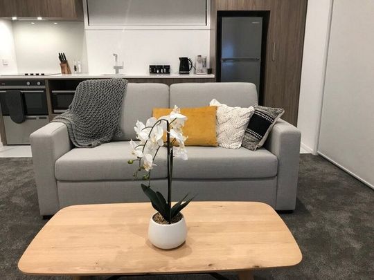 PERFECTLY POSITIONED 1 BEDROOM APARTMENT - Photo 1