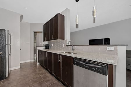 For Lease - 503 Knotridge Street, Orleans - Convent Glen and Area, Ontario - Photo 3