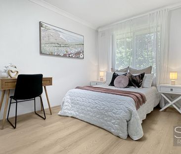 Bright, Renovated, and Only 3 Minutes From The Station and Shops - Photo 6