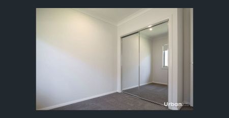 Four Bedroom Family Home in Huntlee! - Photo 5