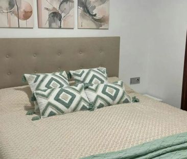 Piso de alquiler en C/ de Tomàs Ortuño, Centro Urbano - Photo 5