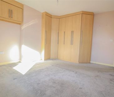 3 bedroom end of terrace house to rent - Photo 6