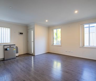 All Hard Floors And Onsite Parking - Photo 3