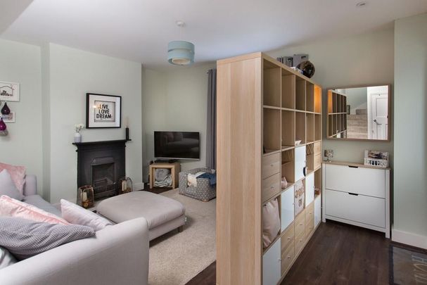 2 bedroom terraced house to rent - Photo 1
