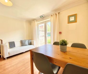 4 bedroom terraced house to rent - Photo 3