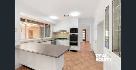 Beautifully Presented 4 Bedroom Residence - Photo 5