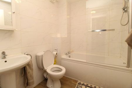 2 bed apartment to rent in NE1 - Photo 3