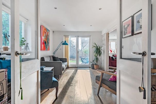 6 bedroom detached house to rent - Photo 1