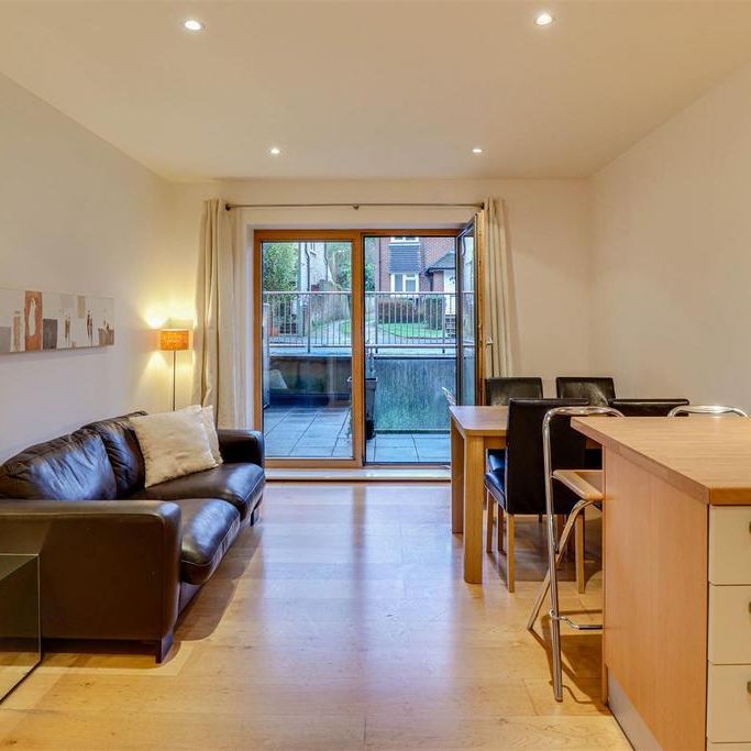 2 bedroom apartment to rent - Photo 1