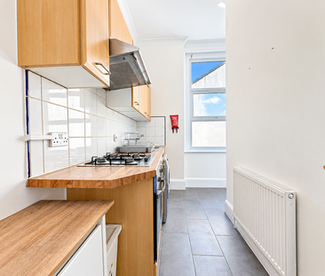 2 bedroom flat to rent - Photo 4