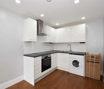 Queens Square, Northgate, Crawley, RH10 - Photo 2