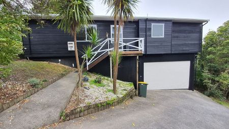 Charming Birkenhead 3BR Gem with Deck - Photo 5