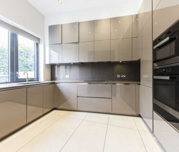 Gunnersbury Mews, Chiswick, W4, London - Photo 6