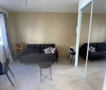 Location Appartement 1 pièce 36m² NICE 06300 - Photo 2