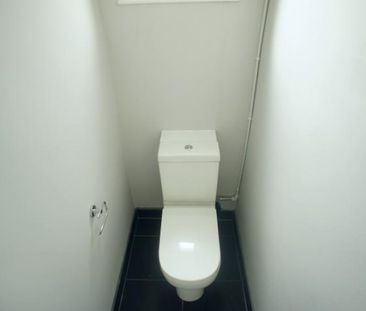 2 Bedroom Maisonette To Let - Photo 5