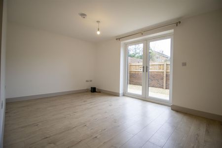 Elmgrove Road East, Hardwicke - Photo 3