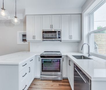 For Lease - 17 Lockwood Road Unit# B, Toronto, Ontario - Photo 1