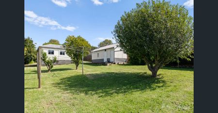 This pretty 2 bedroom home has all the comforts you need. - Photo 5