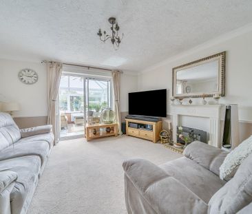 2 bedroom end of terrace house to rent - Photo 4