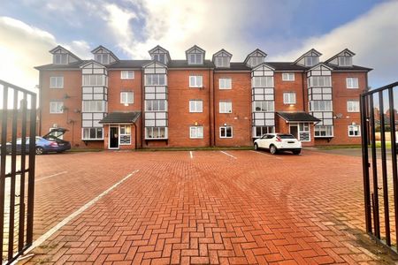 1 Bedroom Apartment To Let - Photo 2
