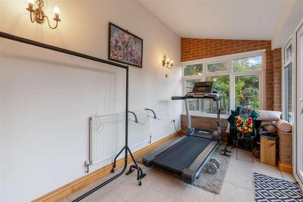 Newick Avenue, Little Aston, B74 - Photo 1