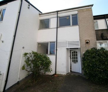 3 bedroom terraced house to rent - Photo 2
