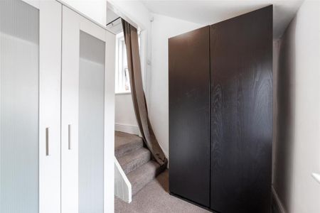 4 bedroom terraced house to rent - Photo 2