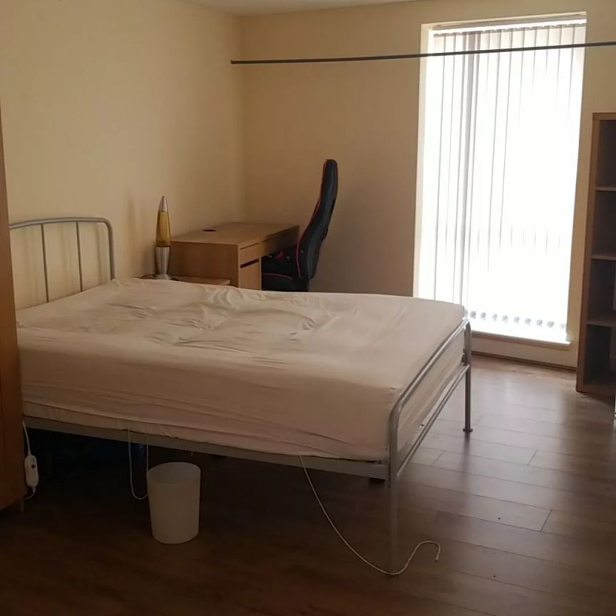 Queens Road (1 bed) - Photo 1