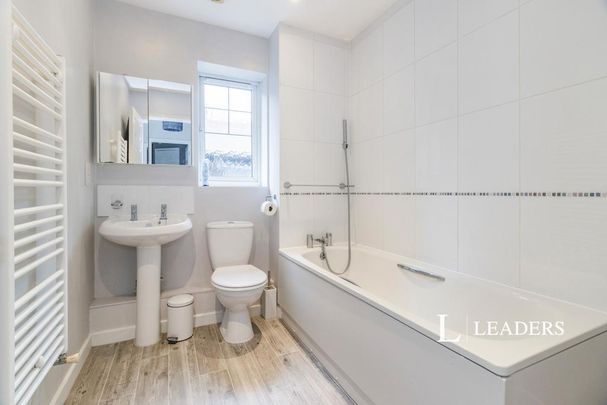 2 bedroom terraced house to rent - Photo 1