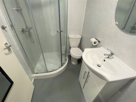 Bristol Road, Birmingham, Selly Oak - Photo 5