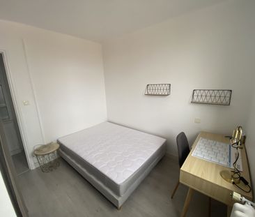 Chambre meublé -Appartement meublé de type 5 pour COLOCATION - Photo 4