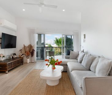 Renovated Luxury Apartment in Burleigh Heads - Photo 3